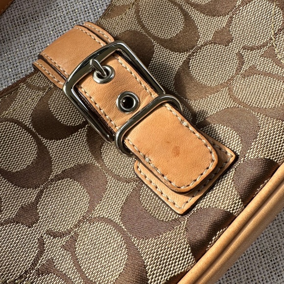 Coach Y2K Mini Soho Buckle Bag (E3U-6362) - Picture 11 of 15